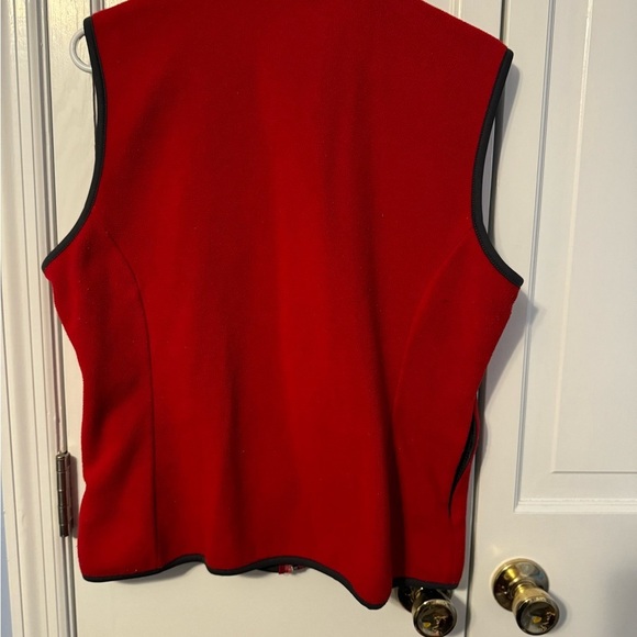 Red versatile zip up‎ fleece vest. Perfect for all seasons. Like new. - Picture 11 of 11
